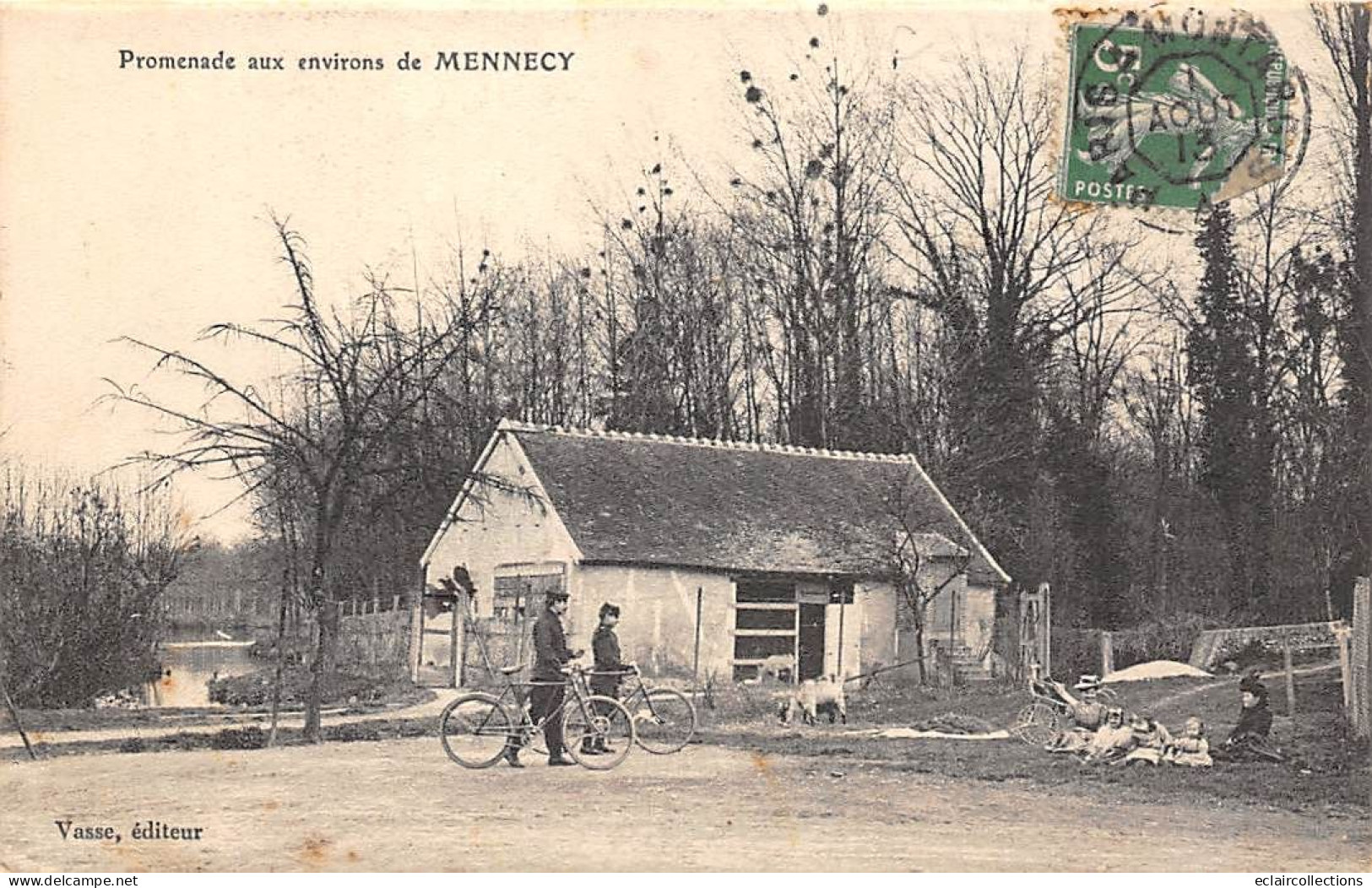 Mennecy         91       Promenade Aux Environs.  Une Ferme. Cyclistes       (voir Scan) - Mennecy