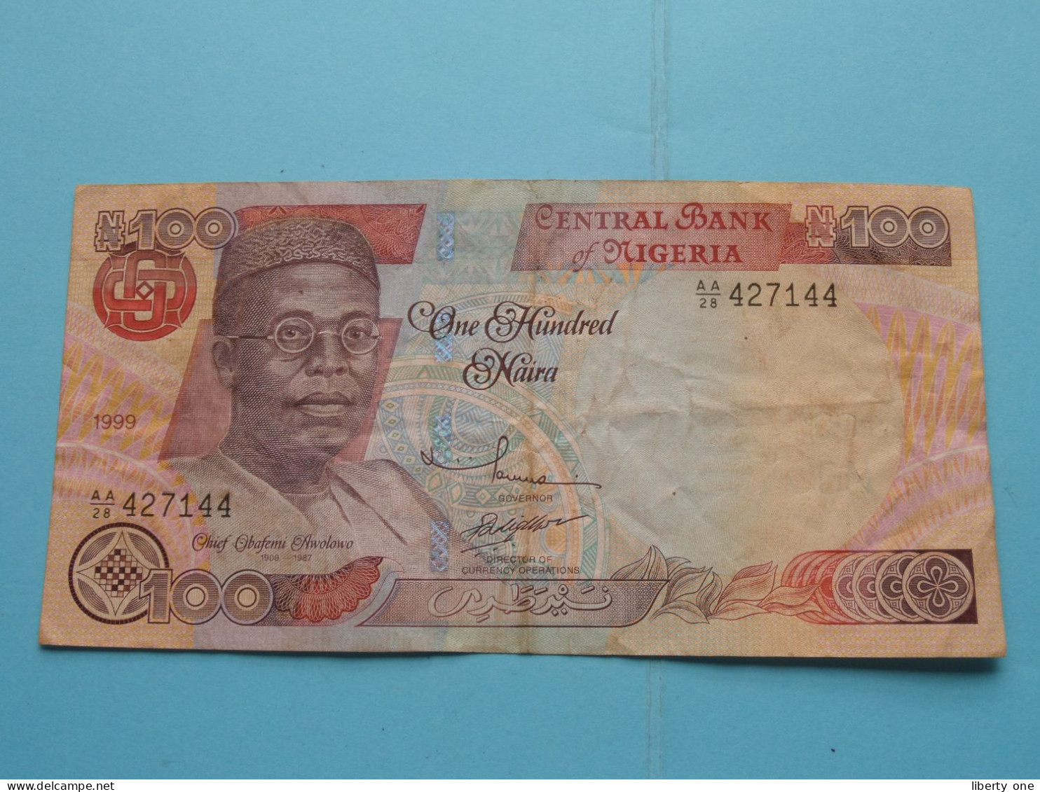 One Hundred NAIRA ( AA/28 427144 ) NIGERIA - 1999 ( For Grade See SCAN ) Circulated ! - Tanzania