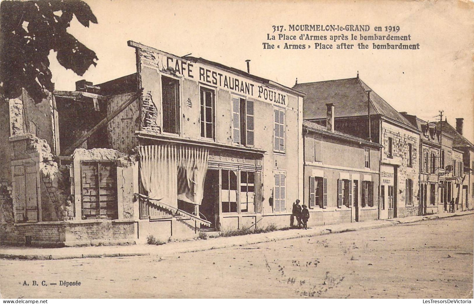 FRANCE - 51 - MOURMELON LE GRAND - La Place D'Armes Aprés Le Bombardement - 1919 - Carte Postale Ancienne - Mourmelon Le Grand