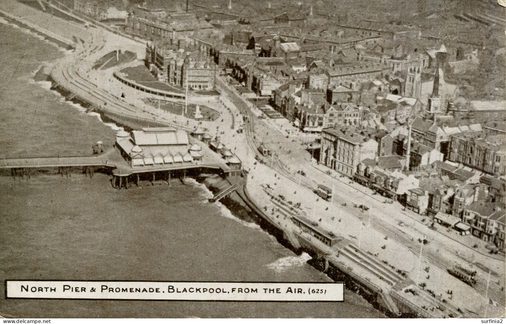 LANCS - BLACKPOOL - NORTH PIER AND PROMENADE FROM THE AIR La4175 - Blackpool