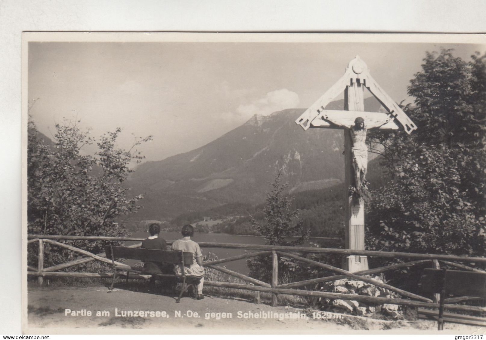 D2281) Partie Am LUNZERSEE - NÖ - Mit 2 Personen Auf Bankerl U. Holzkreuz Gegen SCHEIBLINGSTEIN 1932 - Lunz Am See