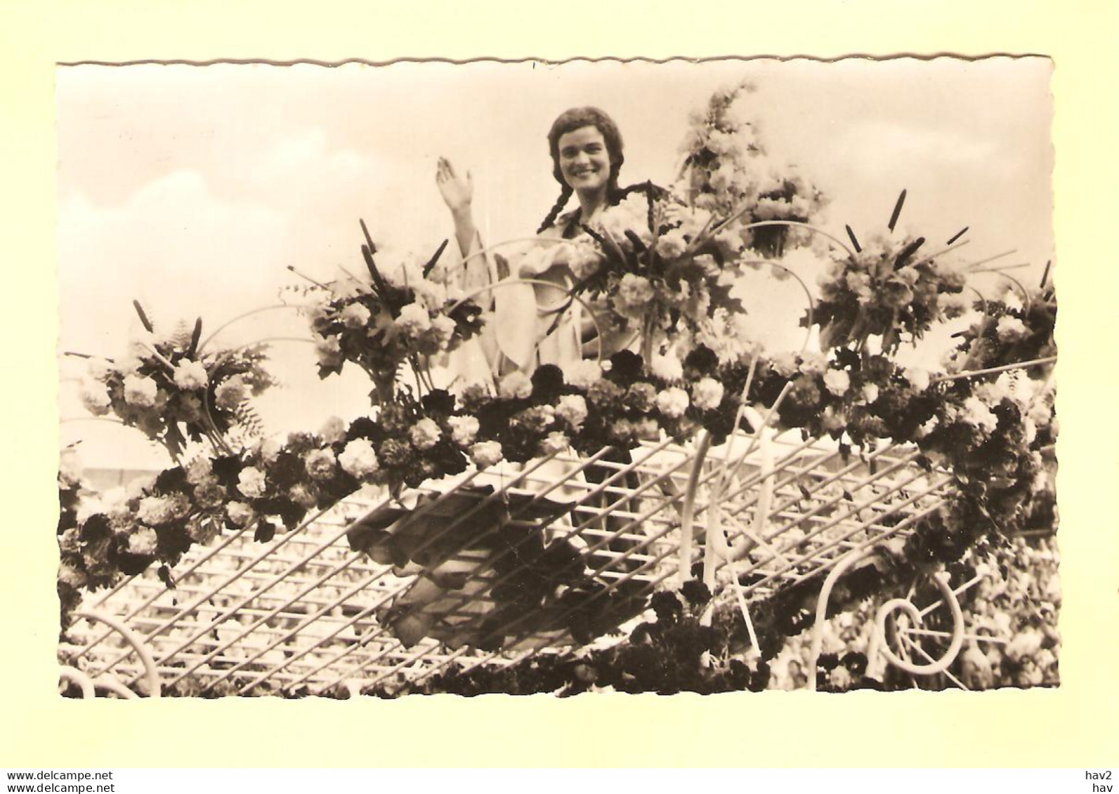 Aalsmeer Bloemencorso Praalwagen 1958 RY23677 - Aalsmeer