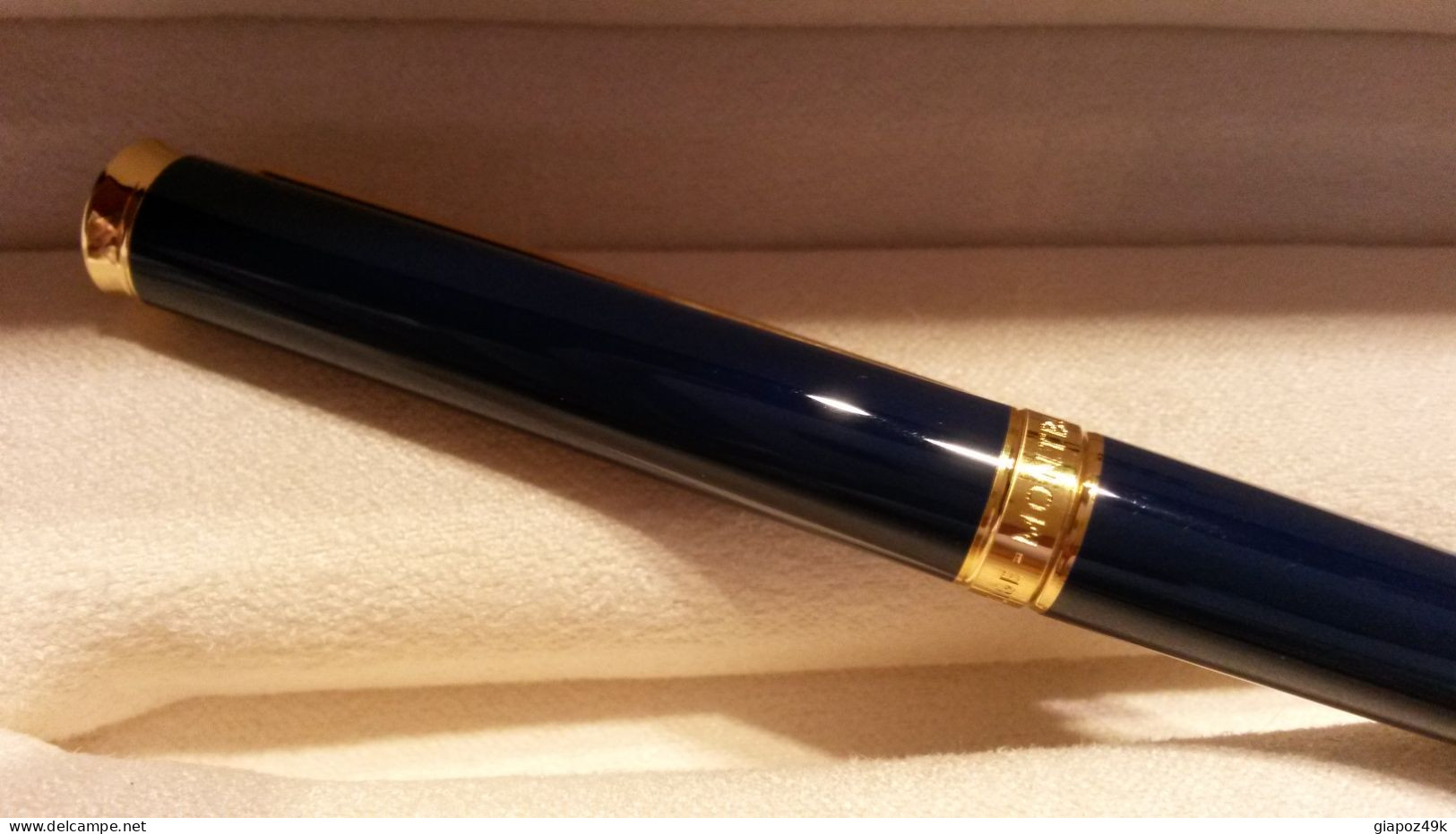 ● Penna a sfera Mont Blanc ● Noblesse Oblige ● confezione originale ● colore blu scuro ●