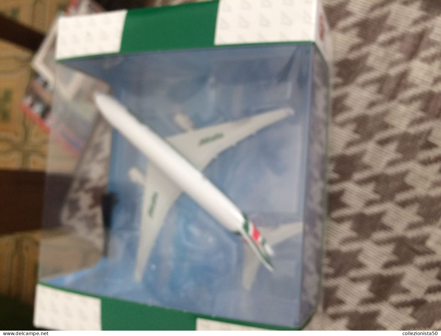 Stupendo Modellino MAJORETTE ALITALIA BOEING 777 1:500 ! - Andere & Zonder Classificatie