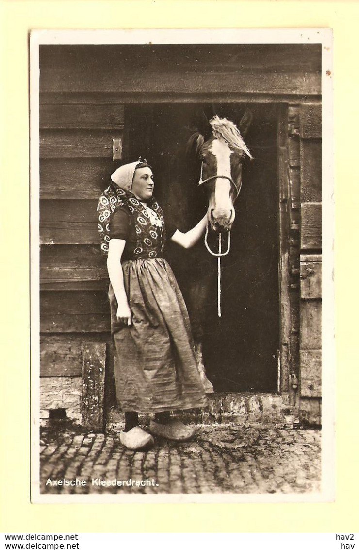 Axel Vrouw, Paard  Klederdracht 1938 RY23573 - Axel