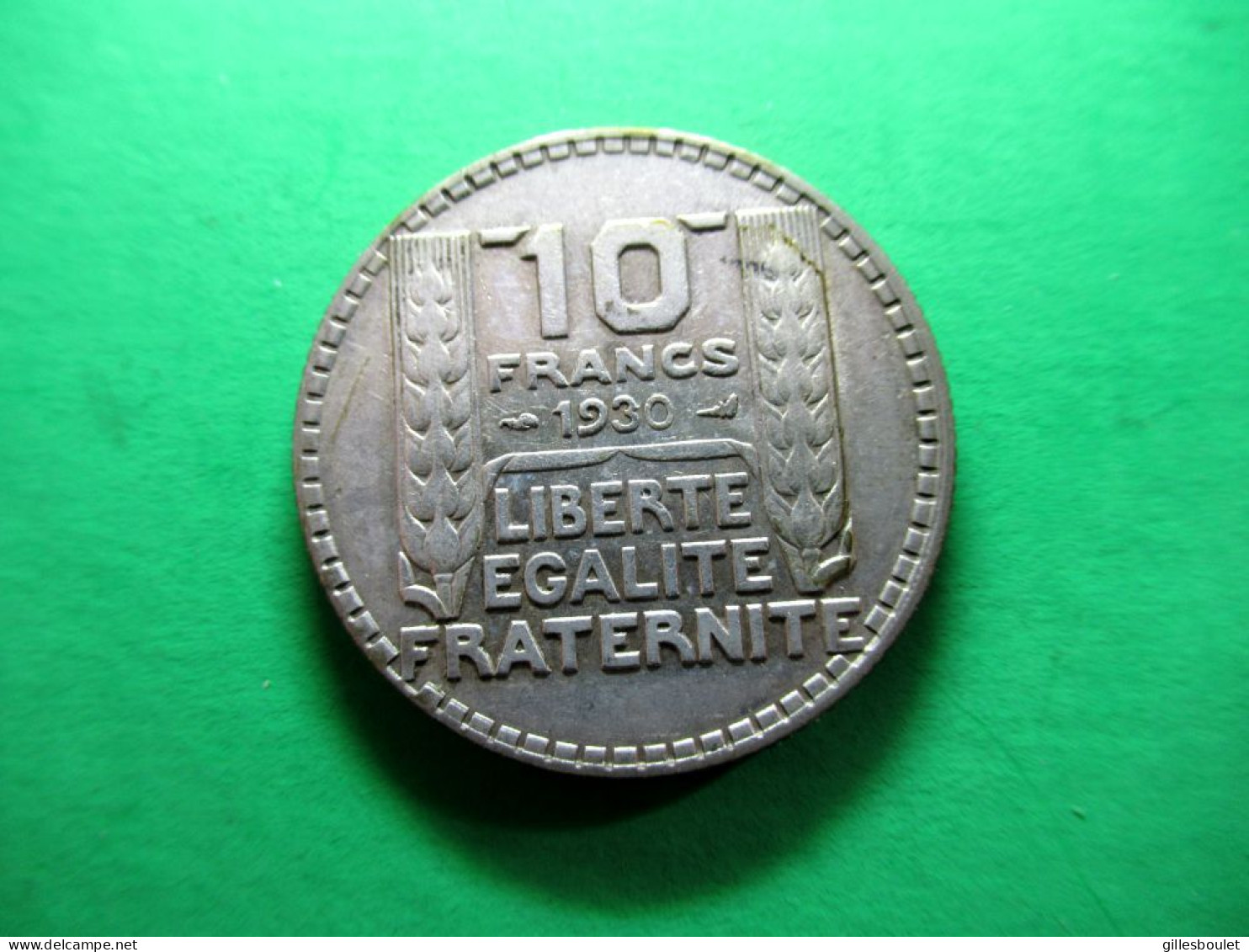 Groupe 4 pièces dont rare 10 francs 1945 (rameaux courts) SUP. 2 en argent: 20fr, 1933, 10fr. 1930 et 10fr.1948.