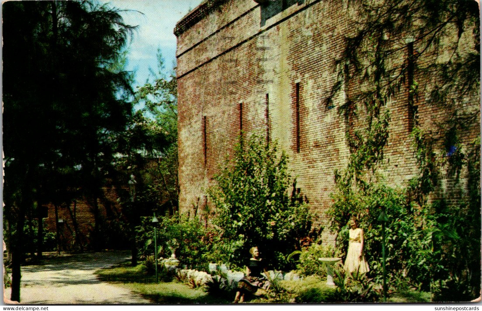 Florida Key West Martello Gallery And Museum View Of Tropical Garden And Civil War Citadel 1960 - Key West & The Keys