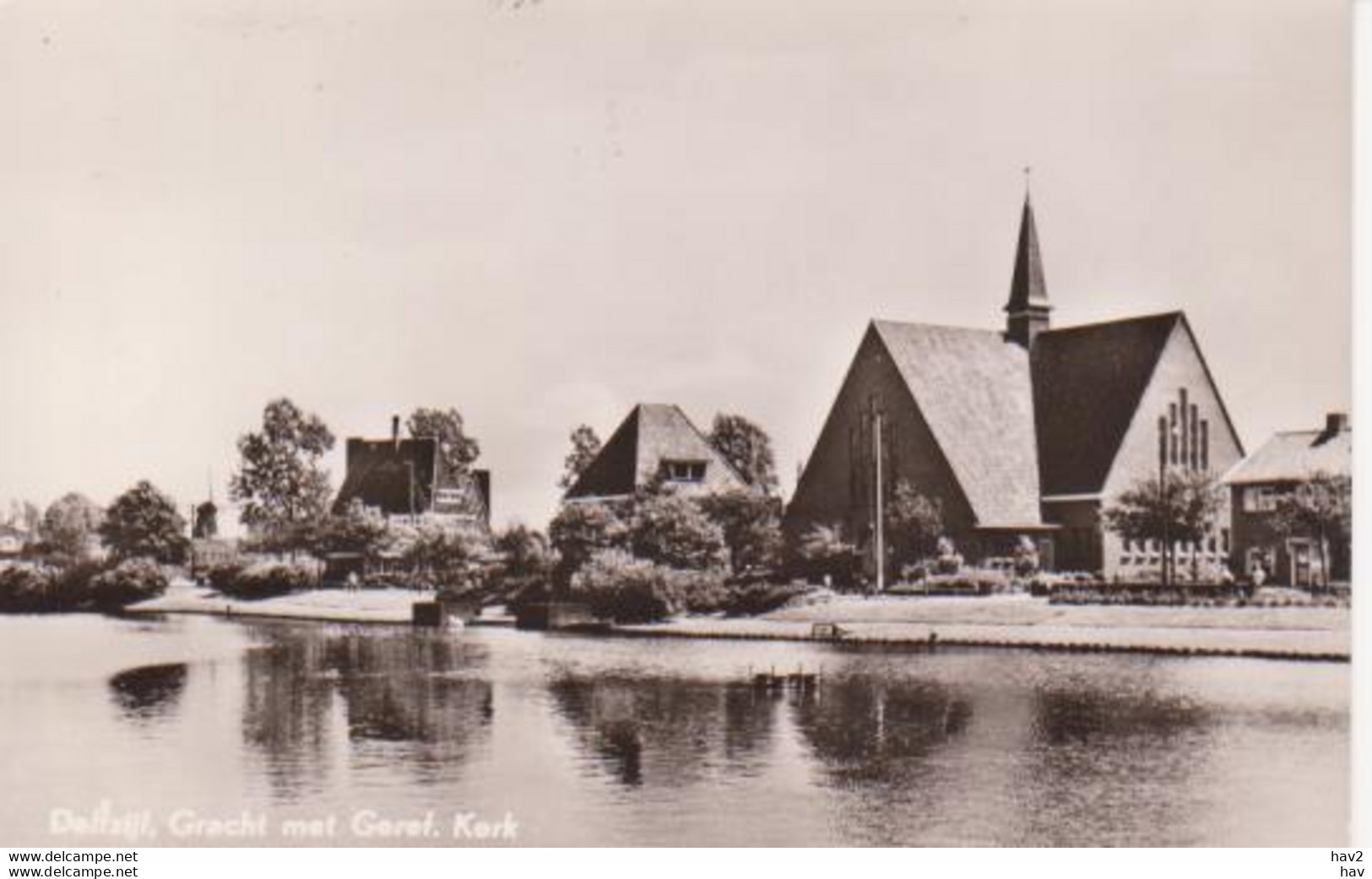 Delfzijl Gracht Met Gereformeerde Kerk  RY15335 - Delfzijl