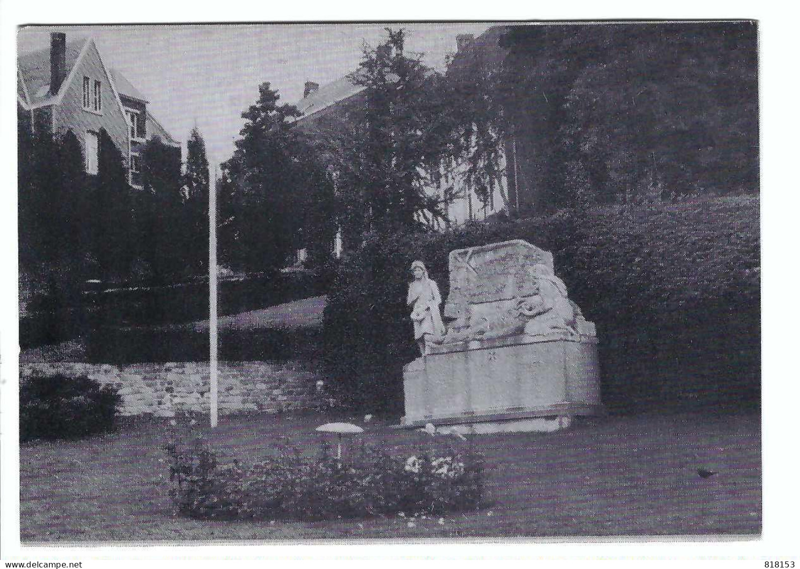 Heist-op-den-Berg     MONUMENT DER GESNEUVELDEN (aan De Kerk) - Heist-op-den-Berg