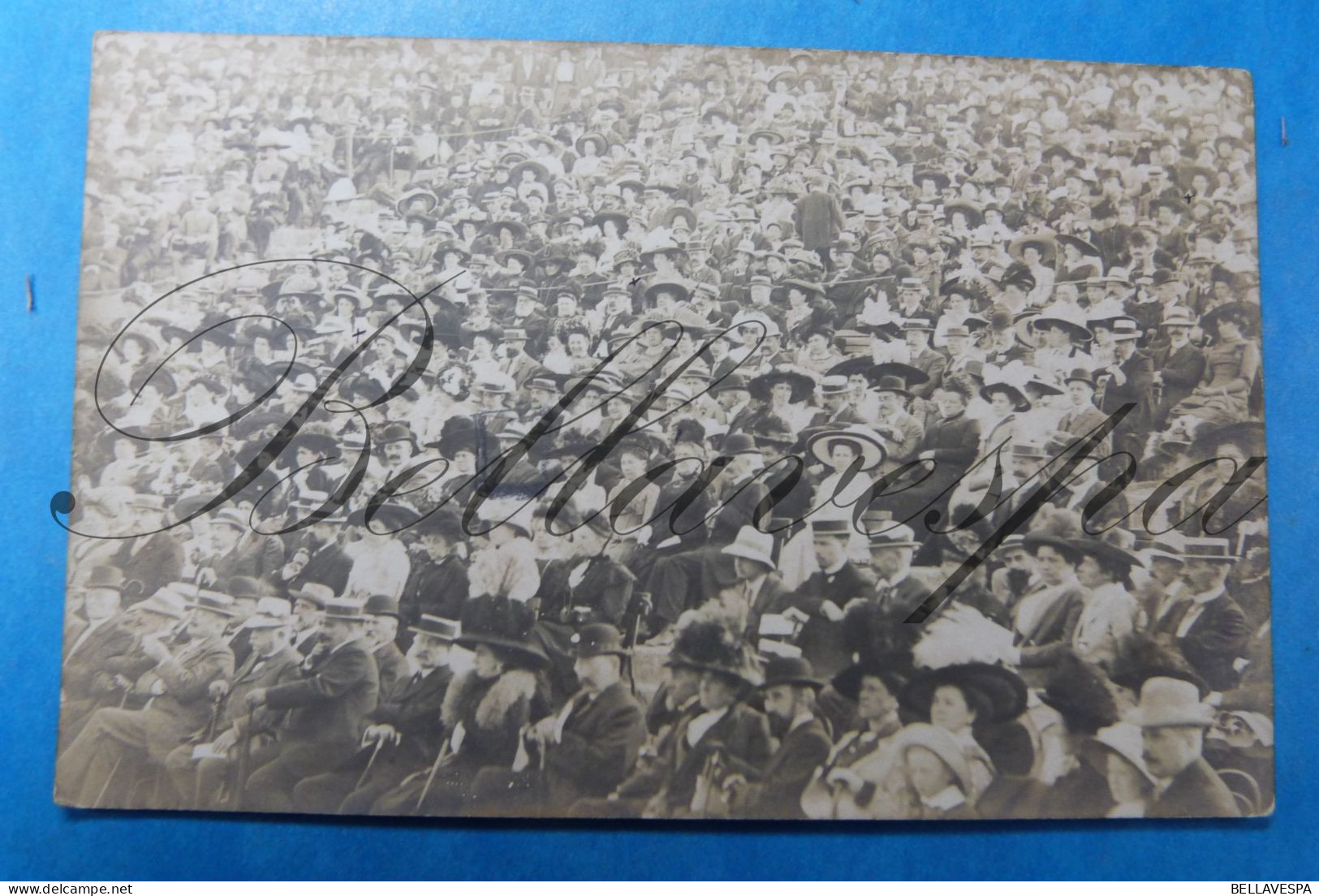 Carte Photo Photographe MARTIN- HAUTECOUR Namur  Hoedenfestival  Cachet Postake Namur Station 1919 Chapeau's.... - Dolmen & Menhirs