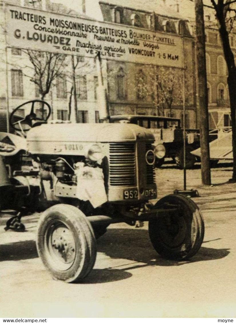 11294  - Meurthe Et Moselle  FOIRE AUX ENGINS AGRICOLES  TRACTEURS Et AUTRES  Ch. SIMONIN à MEREVILLE - Tractors