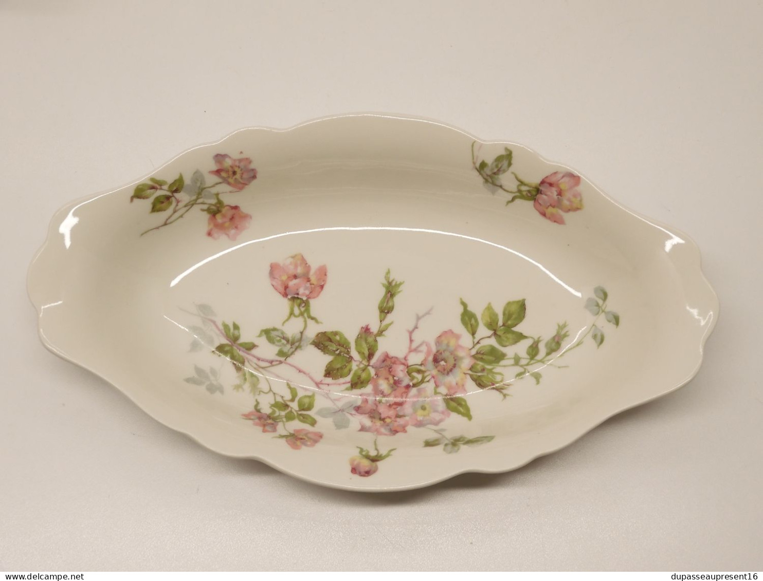 -2 RAVIERS PORCELAINE LIMOGES REDON BARNY & RIGONI Fleurs églantiers Roses   E