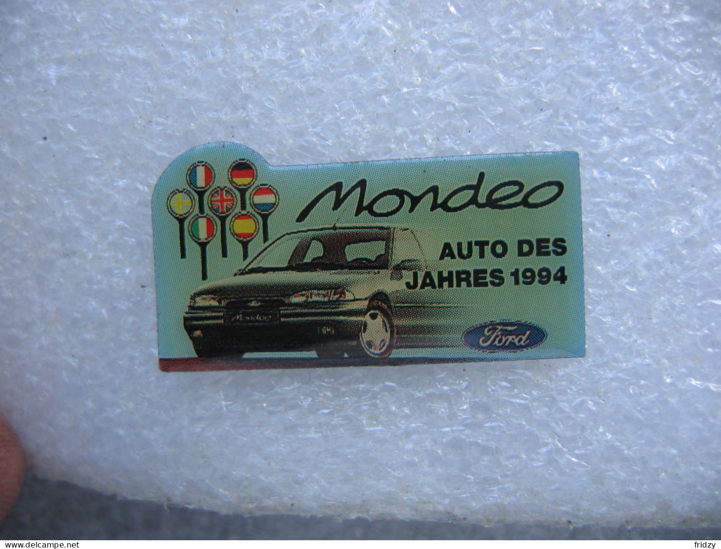 Pin's De La FORD Mondeo, La Voiture De L'année 1994 - Ford