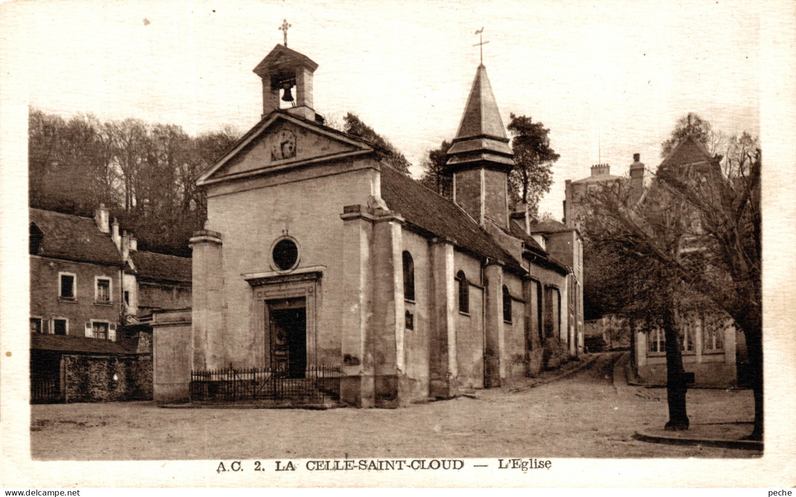 N°108819 -cpa La Celle Saint Cloud -l'église- - La Celle Saint Cloud