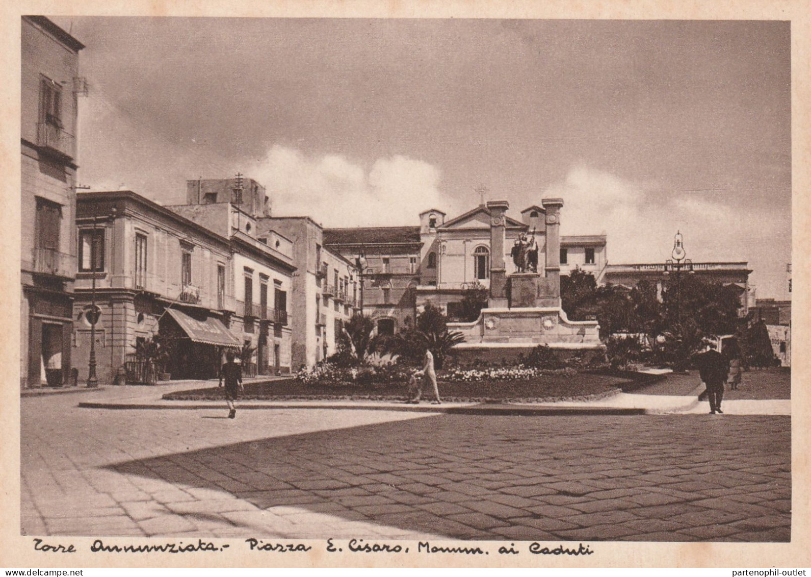 Cartolina  - Postcard / Non Viaggiata - Unsent  / Torre Annunziata - Piazza Cisaro. ( Gran Formato ) - Torre Annunziata