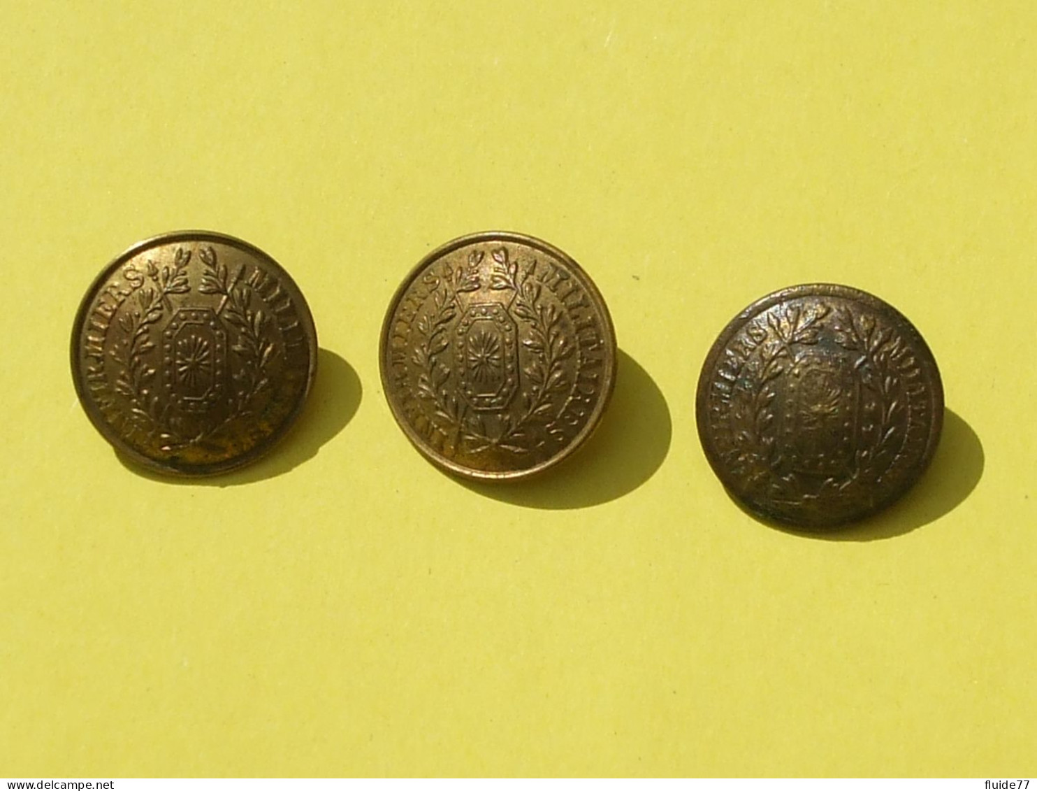 @ 3 Boutons INFIRMIERS MILITAIRES (1875-1914). France. 22 Et 23 Mms. @ - Buttons