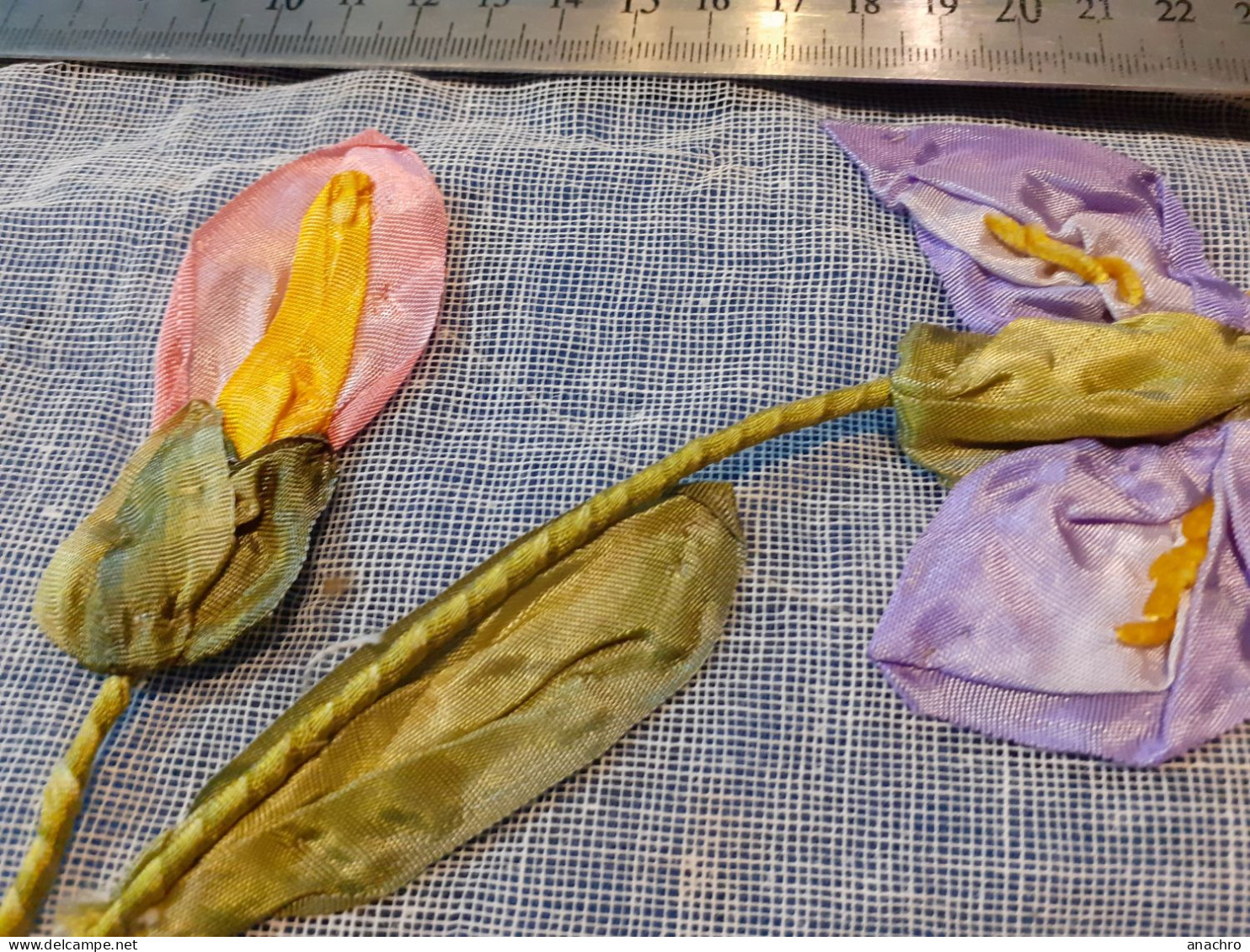 FLEURS BRODERIE à La Main Bouquet De Fleurs à Coudre Satin 1928 - Encajes Y Tejidos