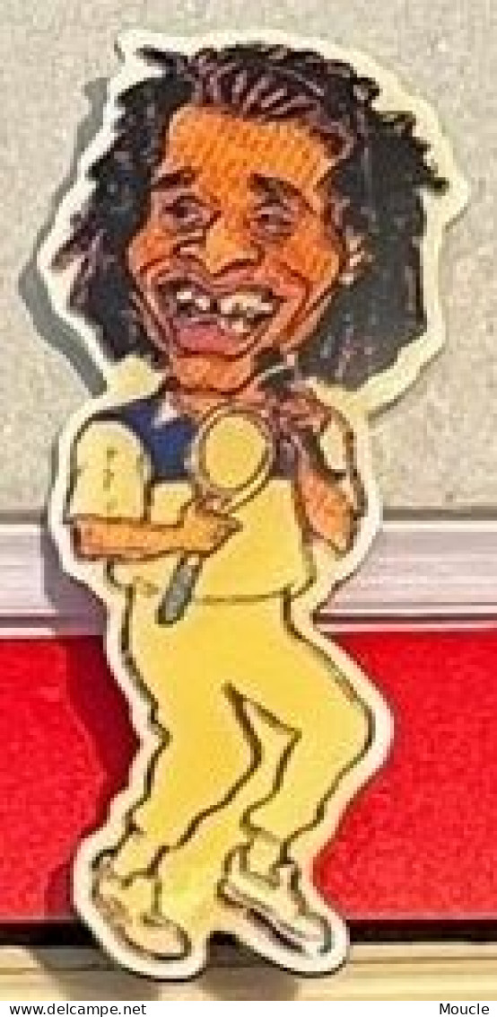 CARICATURE DE YANNICK NOAH - TENNIS - MUSIQUE - COUPE DAVIS - ATP - YAOUNDE - ROLAND GARROS 1983  -   (ROSE) - Celebrities