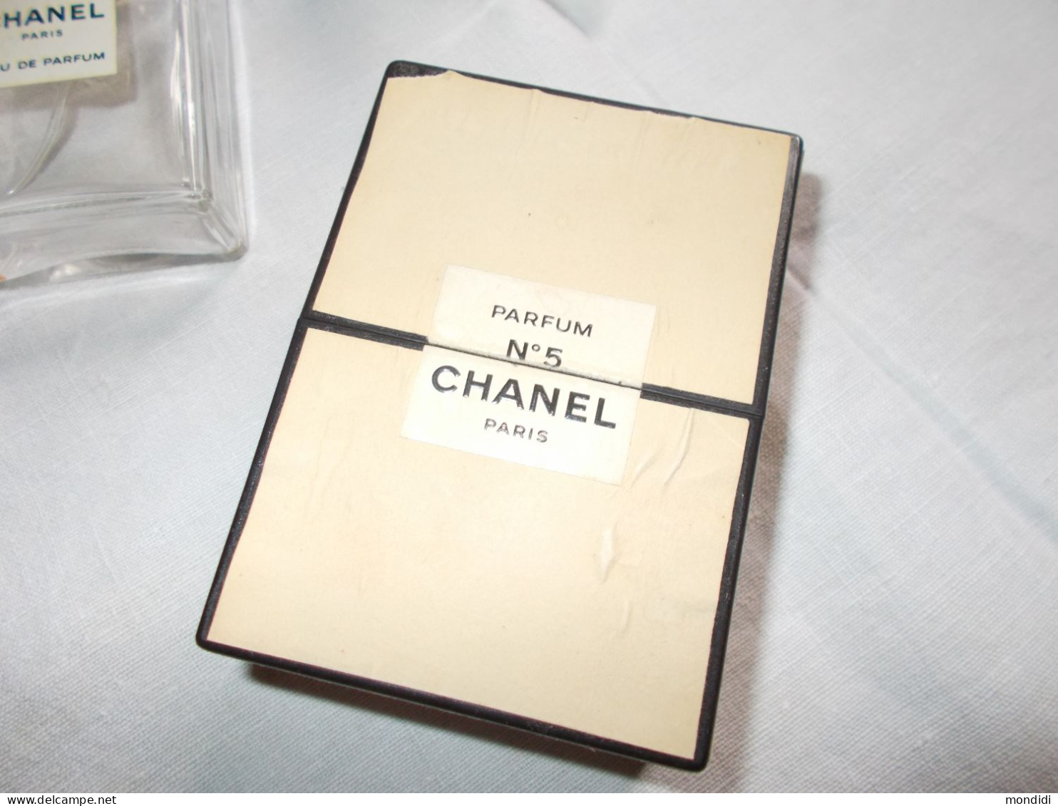 Lot Ancien Flacons Parfum Chanel N° 5 Vaporisateurs  Boite Et Echantillon Vintage - Flakons (leer)