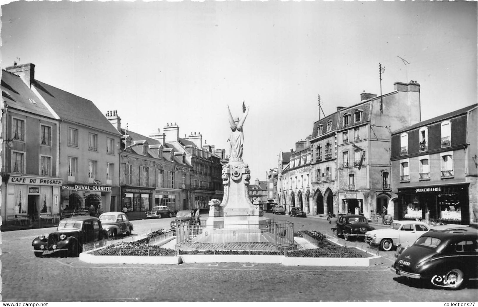 50-CARENTAN- PLACE DE LA REPUBLIQUE - Carentan