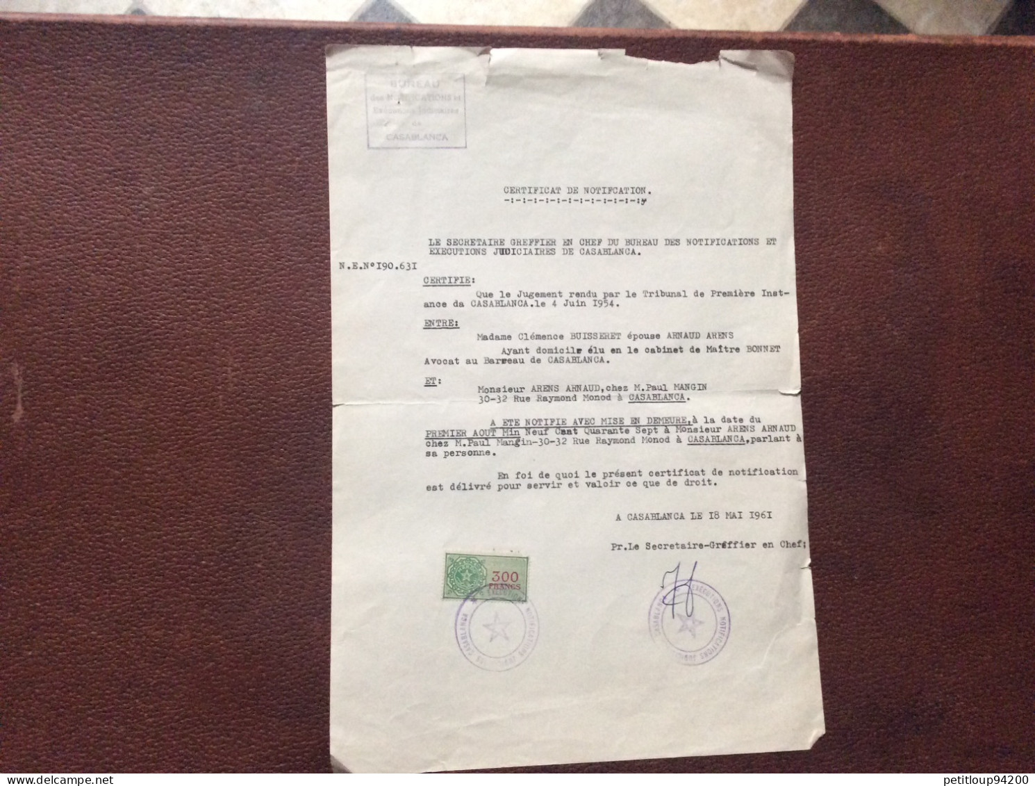 TIMBRE FISCAL SUR DOCUMENT Certificat De Notification  *300 Francs  CASABLANCA  Mai 1961 - Portomarken