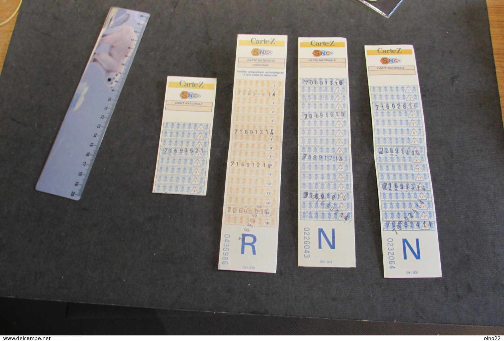 S.N.C.V -  4 CARTES Z - PLUSIEURS TRAJETS - DOIT ETRE ACCOMPAGNEE D'UNE CARTE DE REDUCTION - VOIR SCANS - Europe