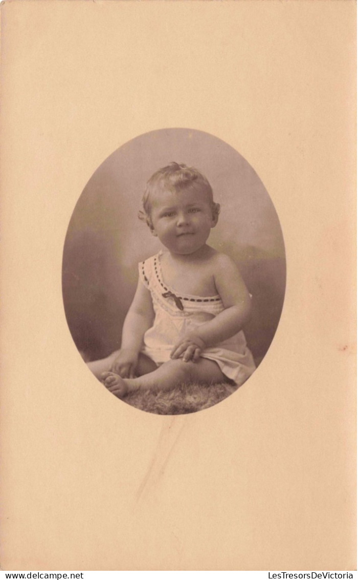 ENFANT - Portrait - Portrait D'un Bébé - Carte Postale Ancienne - Portraits