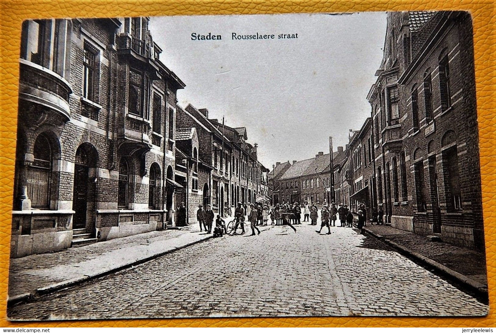 STADEN  -   Rousselaere Straat - Staden