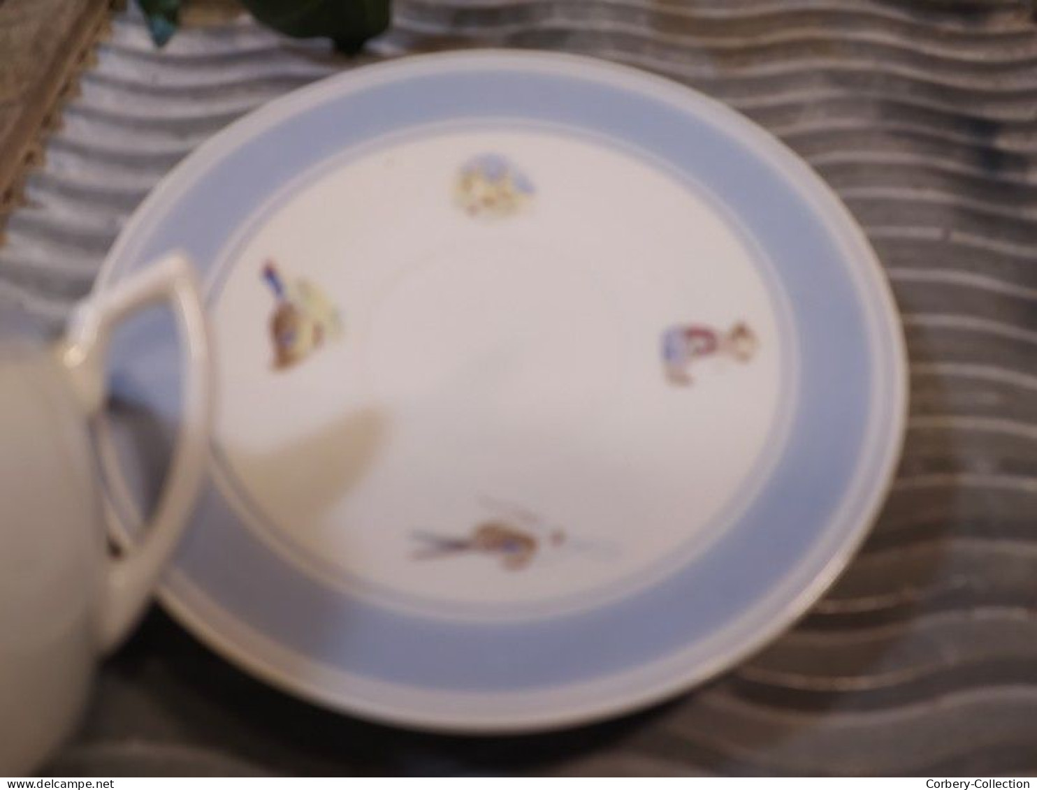 Tasse et soucoupe Décor Enfant Jouet Lourioux Porcelaine Limoges