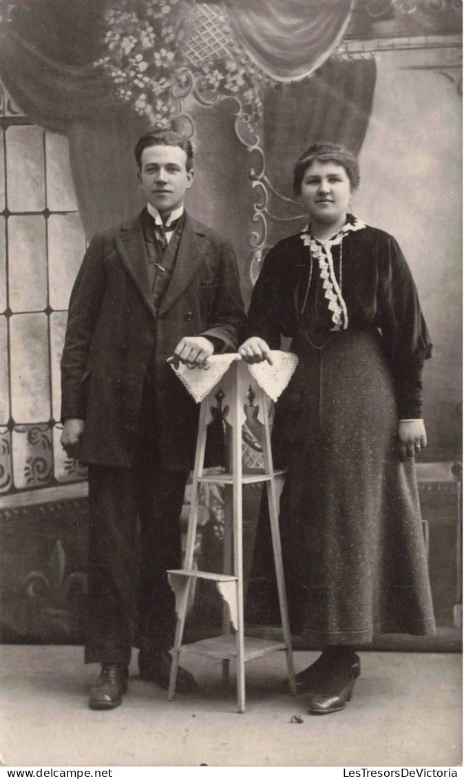 CARTE PHOTO - Portrait D'un Frère Et Une Soeur - Carte Postale Ancienne - Fotografie