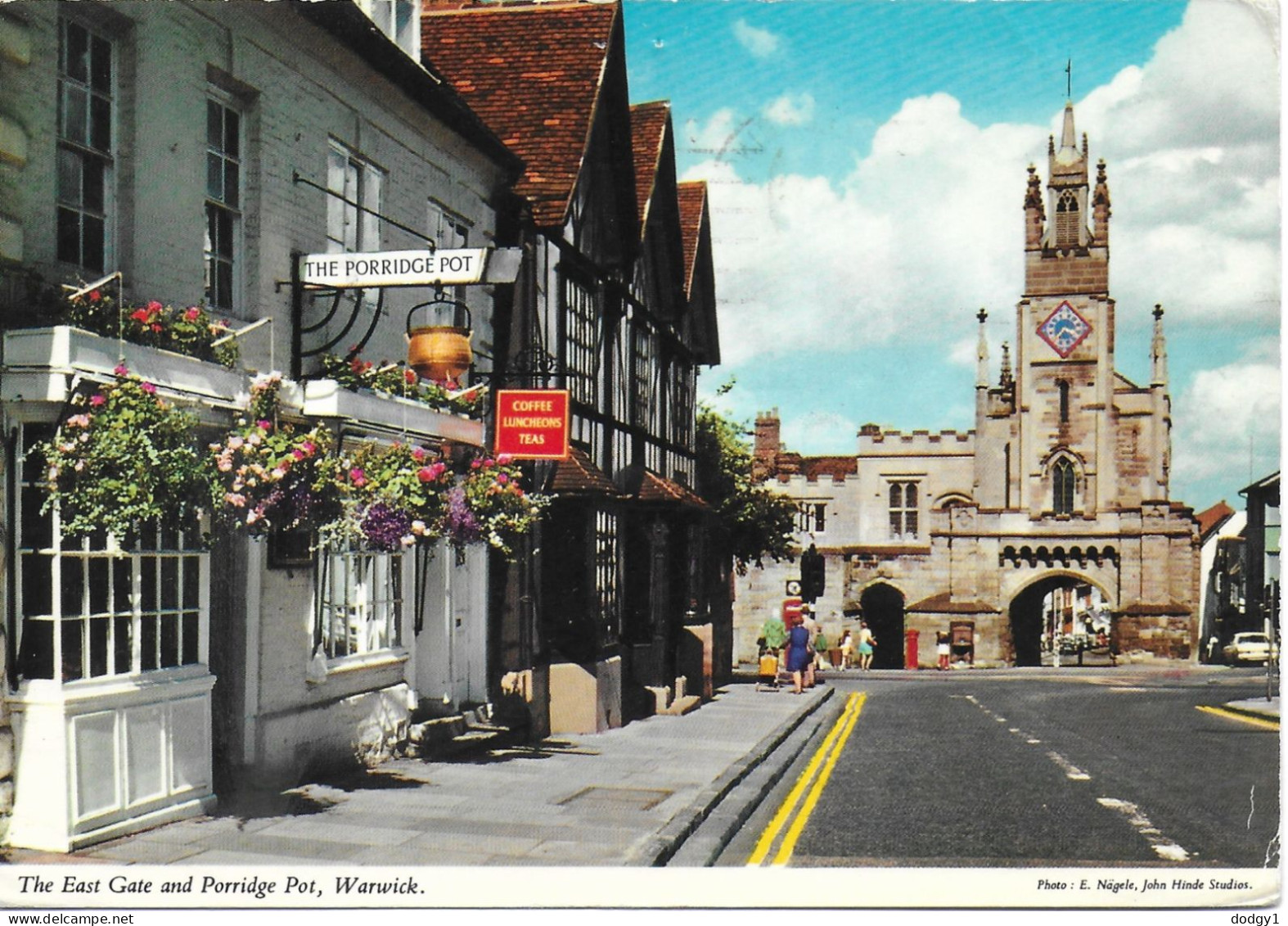 THE EAST GATE, WARWICK, WARWICKSHIRE, ENGLAND. Circa 1974 USED POSTCARD   Zf1 - Warwick