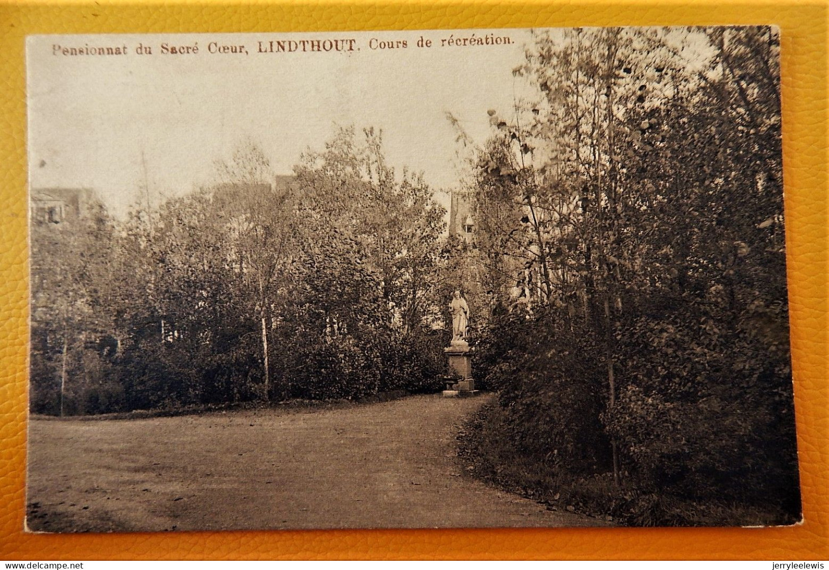 LINDTHOUT - Pensionnat Du Sacré Coeur - Cour De Récréation - Woluwe-St-Lambert - St-Lambrechts-Woluwe