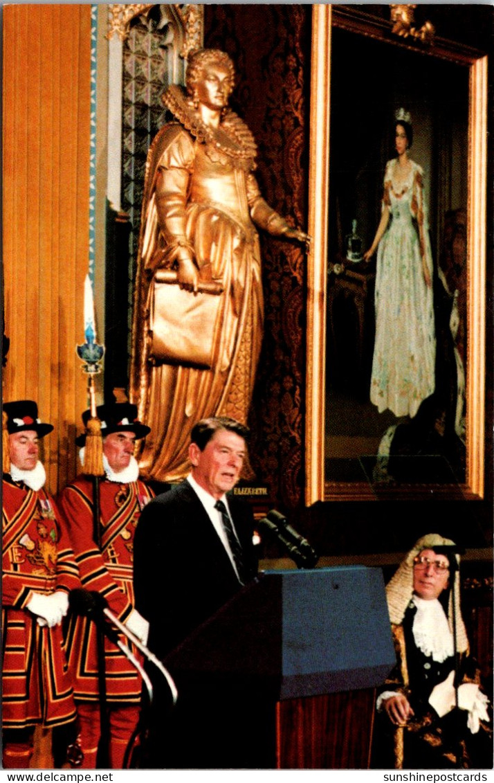 President Ronald Reagan Speaking In Westminster Abbey's Royal Gallery London England - Présidents