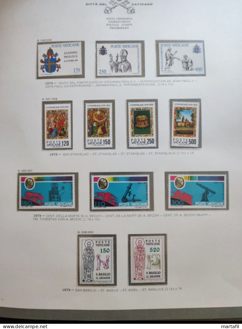 Collezione VATICANO 1978/2012 MNH ** Montata Su 2 Album (GBE E Marini), 99,9% Completa. - Collections (en Albums)