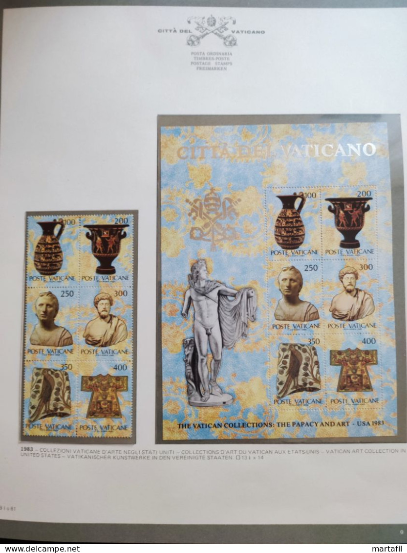 Collezione VATICANO 1978/2012 MNH ** montata su 2 album (GBE e Marini), 99,9% completa.