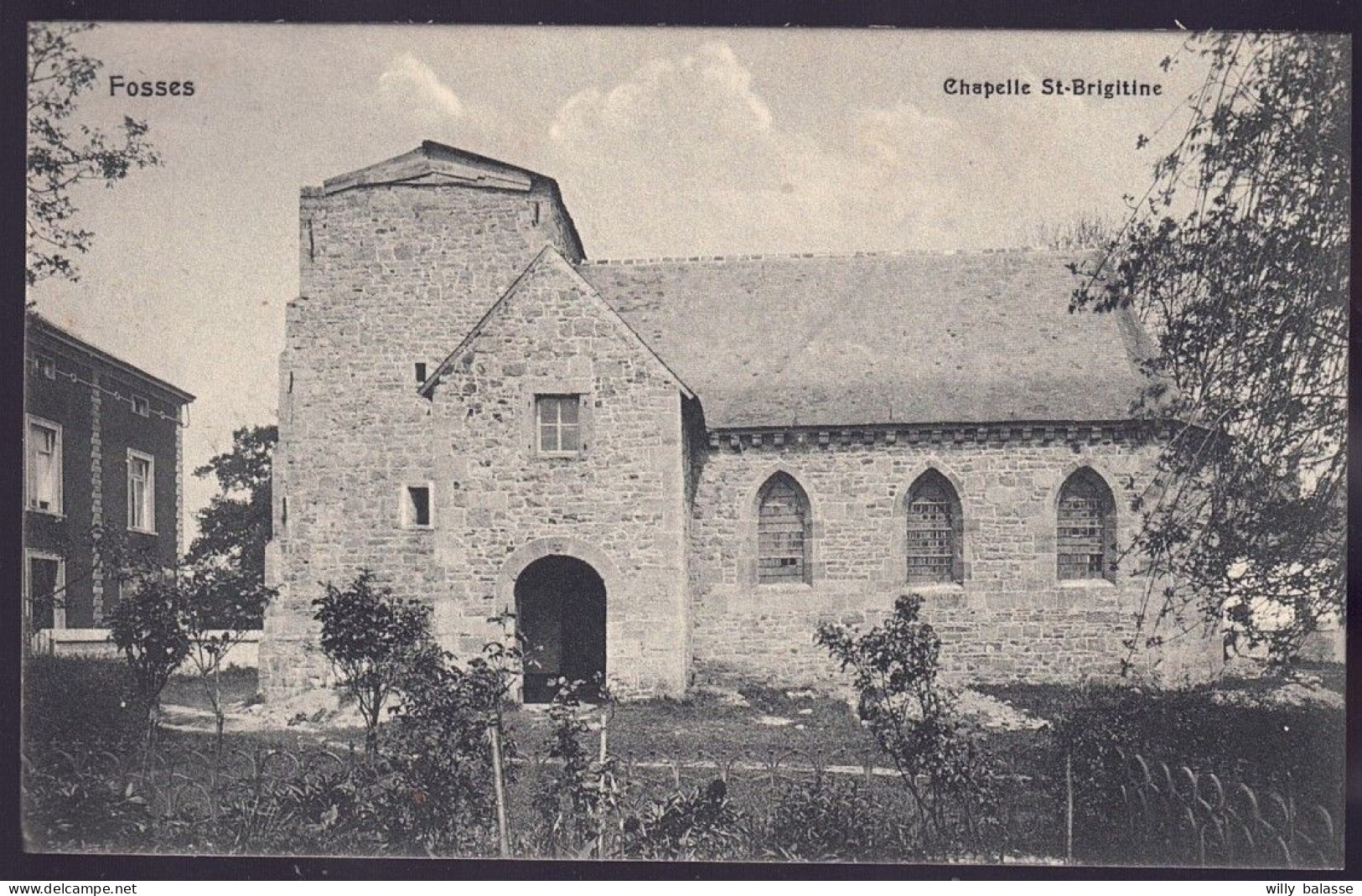 +++ CPA - FOSSES - Chapelle St Brigitine  // - Fosses-la-Ville