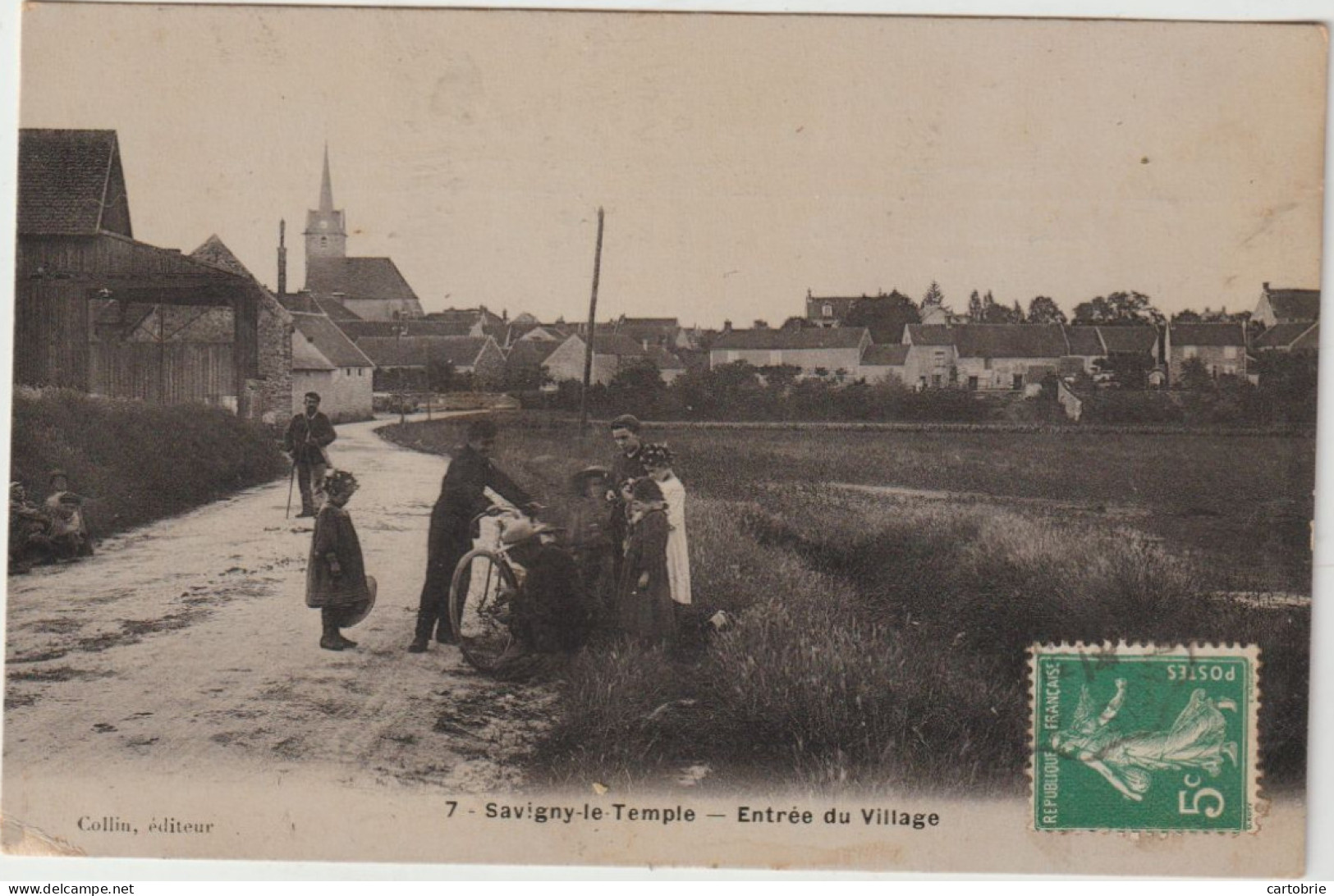 Dépt 77 - SAVIGNY-LE-TEMPLE - Entrée Du Village - Photo-Émail Breger - Savigny Le Temple