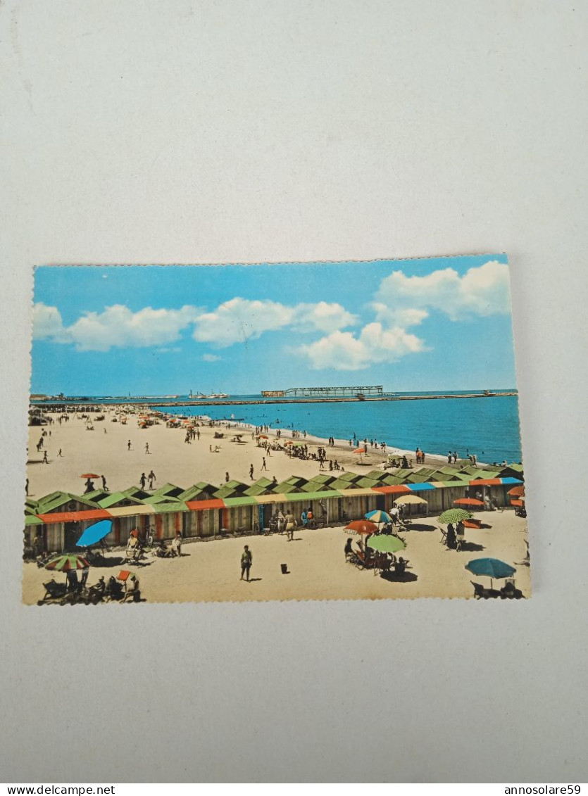 CARTOLINE: BARLETTA SPIAGGIA DI LEVANTE (UNA TRA LE MIGLIORI DELLA COSTA ADRIATICA (MOVIMENTATA) VIAGGIATA - F/G -COLORI - Barletta