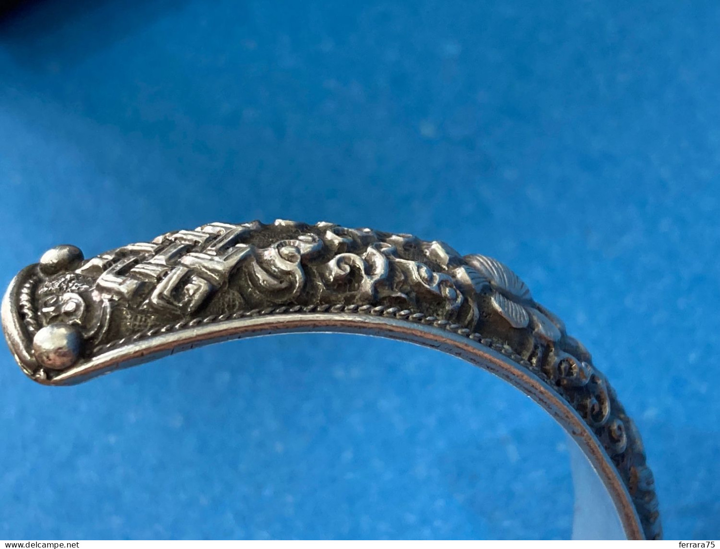 VECCHIO BRACCIALE LAVORATO RIGIDO  DA DONNA  INDIANO ARGENTO SILVER 925.