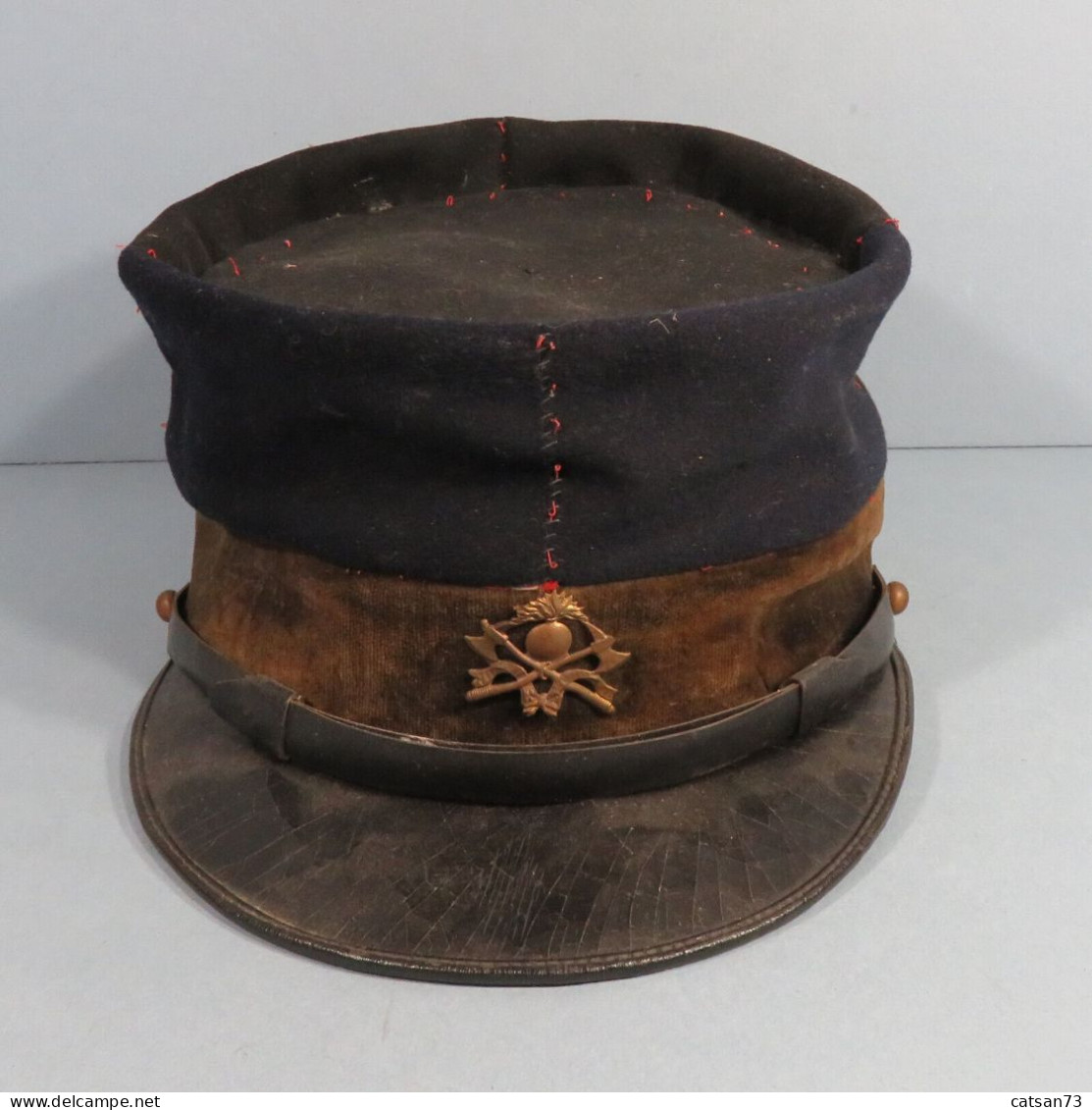 KEPI 1884 SOUS OFFICIER 1914 1918  EN L'ETAT SAPEURS POMPIER INSIGNE METALIQUE - Helme & Hauben