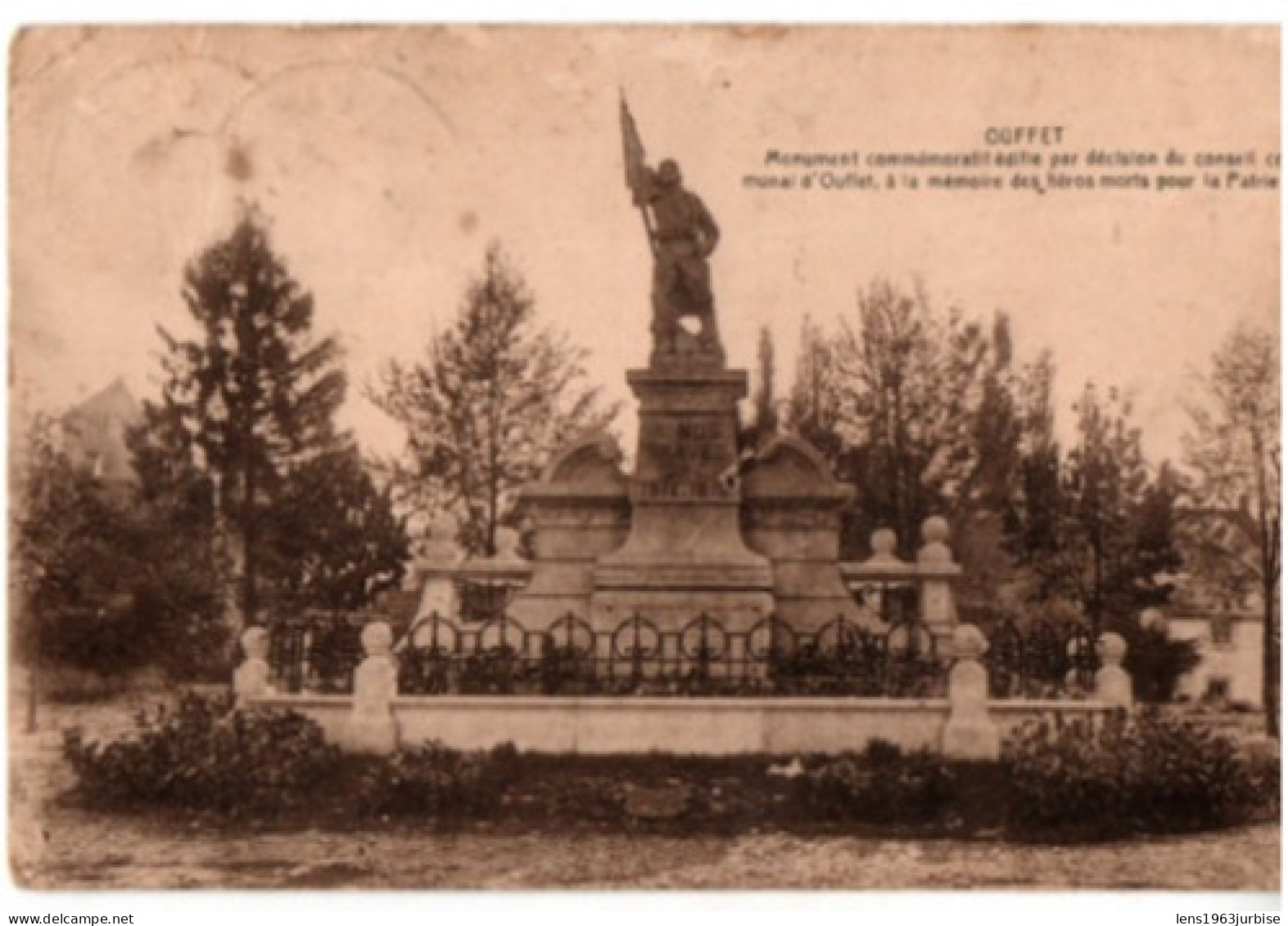 Ouffet , Monument  , Voir état - Ouffet