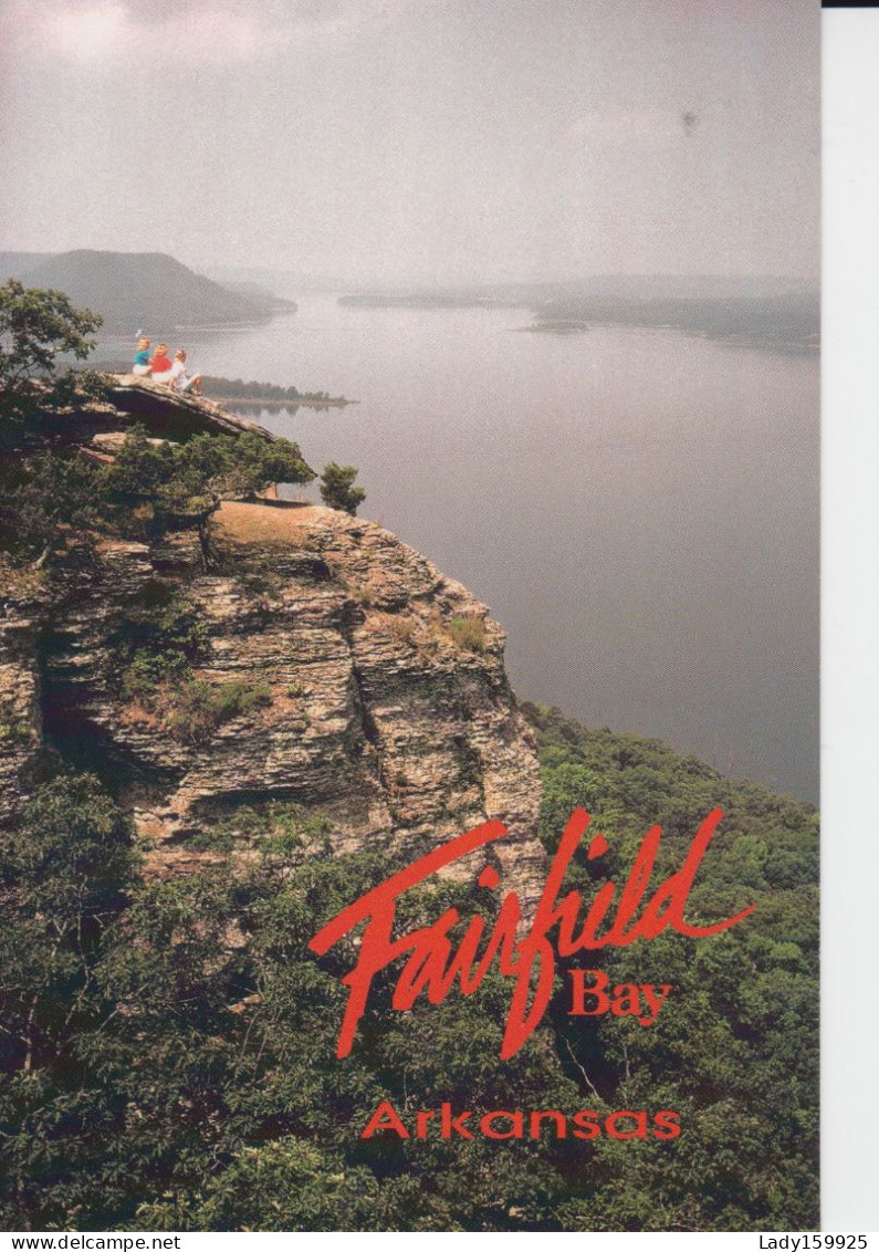 Fairfield Bay  Arkansas USA Large Postcard 11 Cm X 15 Cm Sugar Loaf Mountain Animation Cliff - Altri & Non Classificati