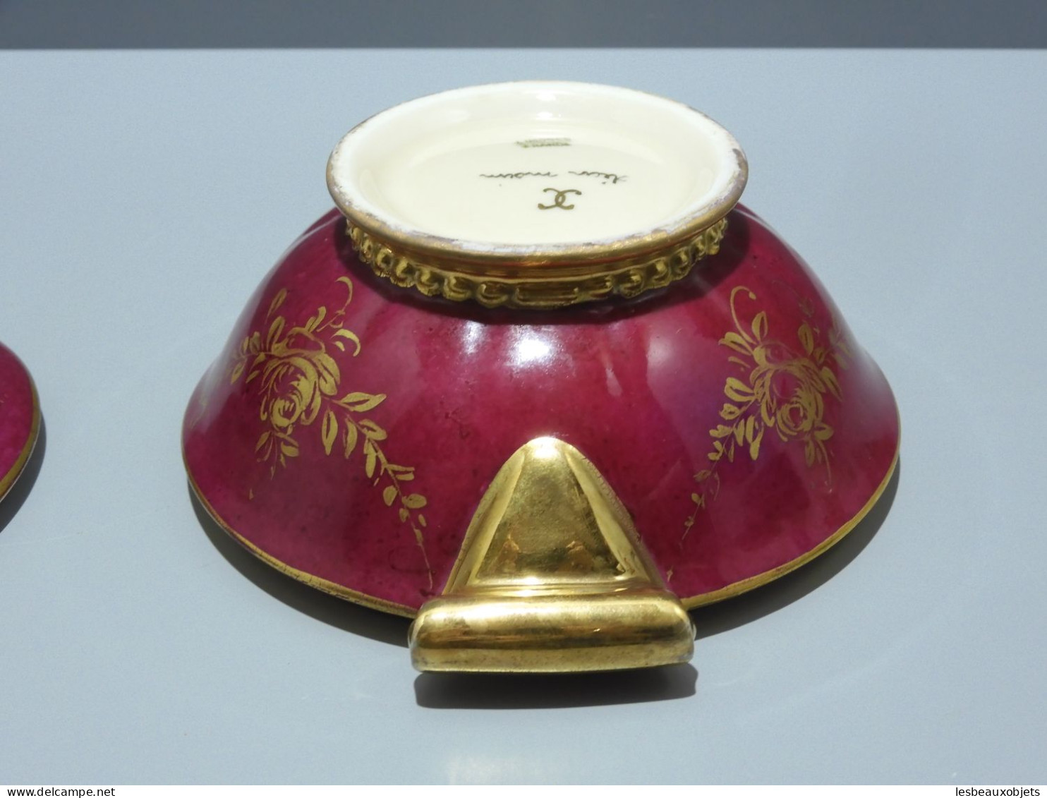 -POT COUVERT MINI SOUPIERE BONBONNIERE PORCELAINE de LIMOGES dorure Fleurs    E