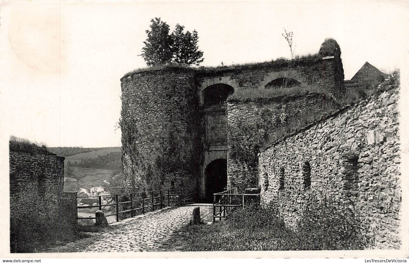 BELGIQUE - Bouillon - Entrée Du Château - Carte Postale Ancienne - Bouillon