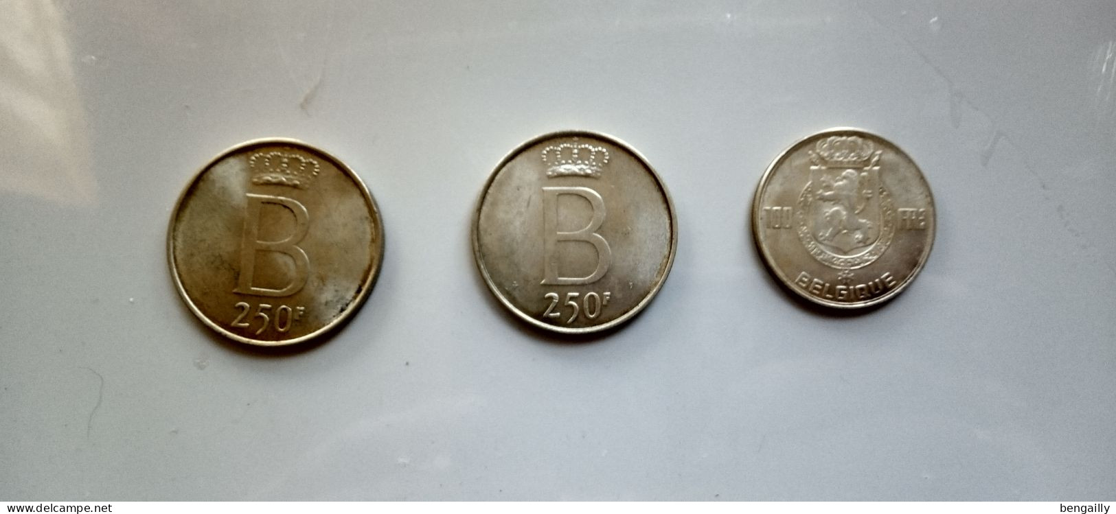 Lot De 3 Pièces Belges : Deux 250F De 1951 Et Une 100F De 1946 En Argent - Collezioni