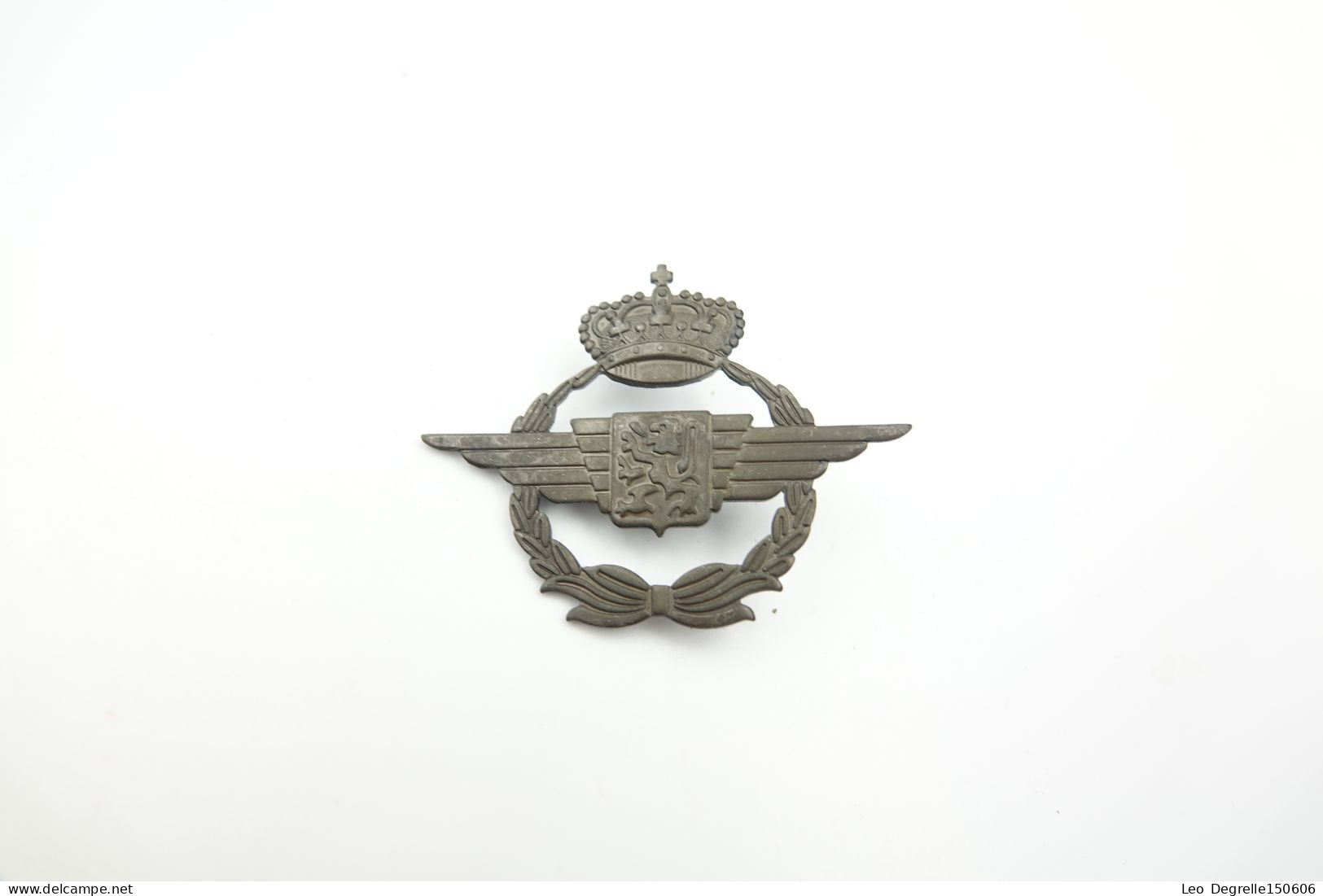 Militaria - INSIGNIA : Cap Badge Kepie : Luchtmacht Korporaal - PG AVI VTP - België Belgium - Autres & Non Classés