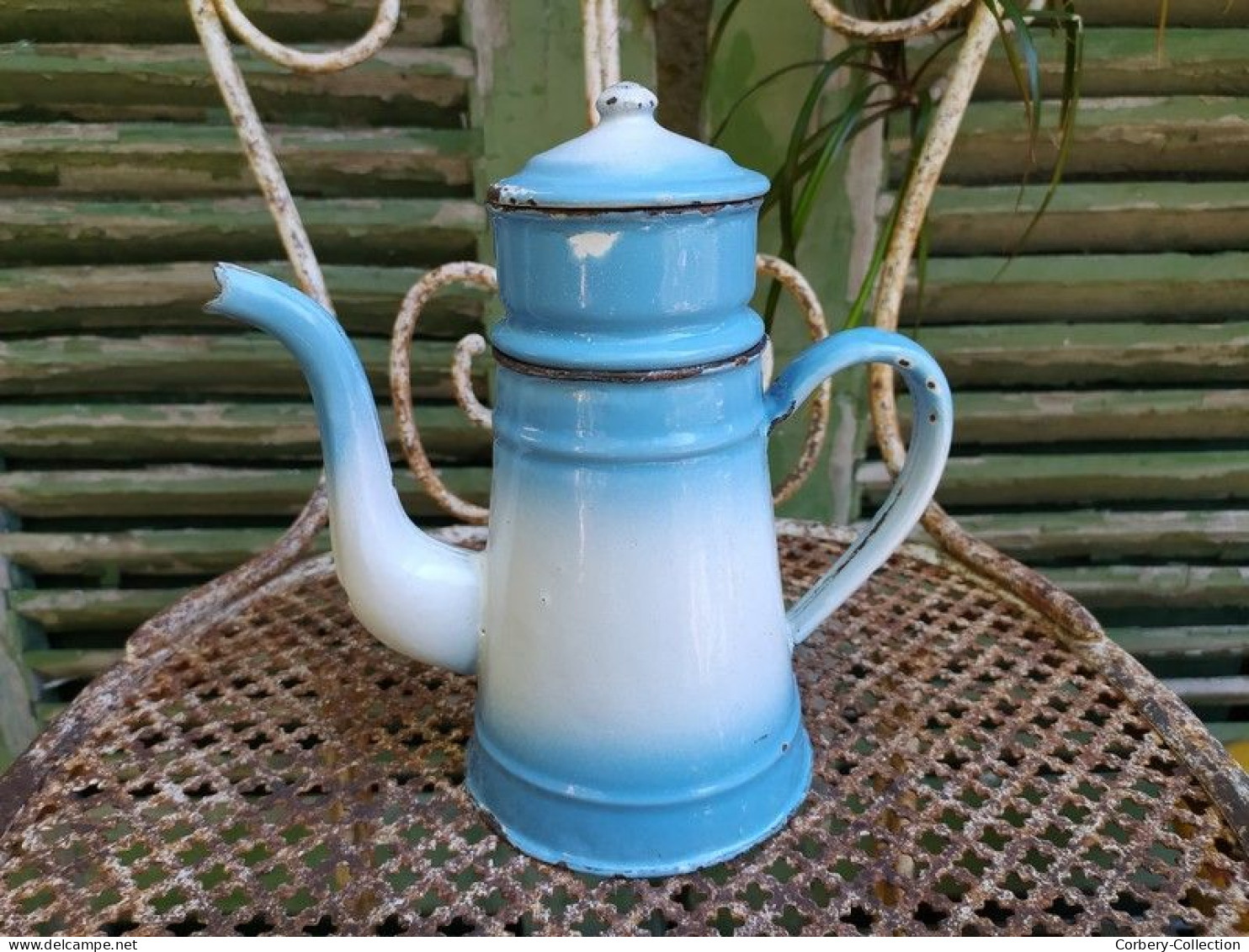 Ancienne Petite Cafetière Émaillée Bleu Dégradé (Petit Modèle) - Autres & Non Classés