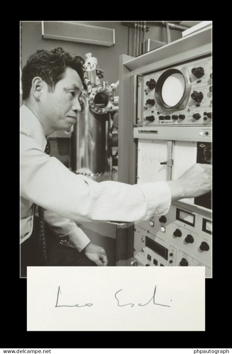 Leo Esaki - Japanese Physicist - Signed Card + Photo - 70s - Nobel Prize - Erfinder Und Wissenschaftler