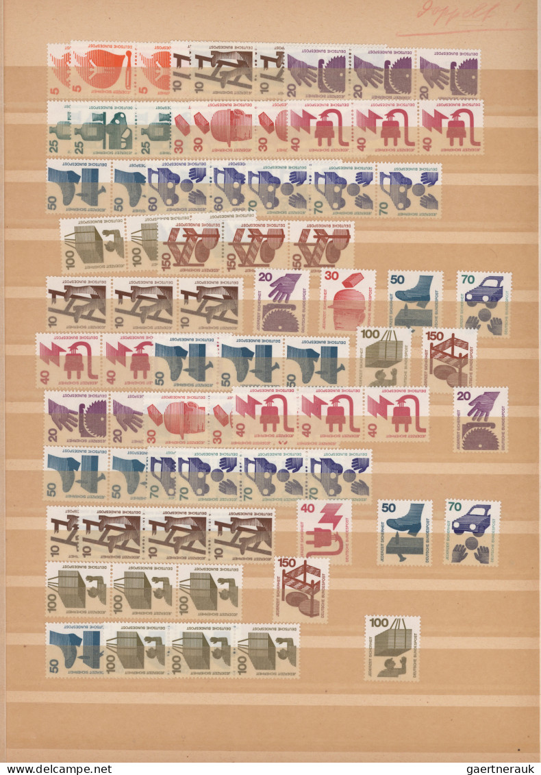 Bundesrepublik - Rollenmarken: 1954/2000, umfangreicher postfrischer Sammlungsbe