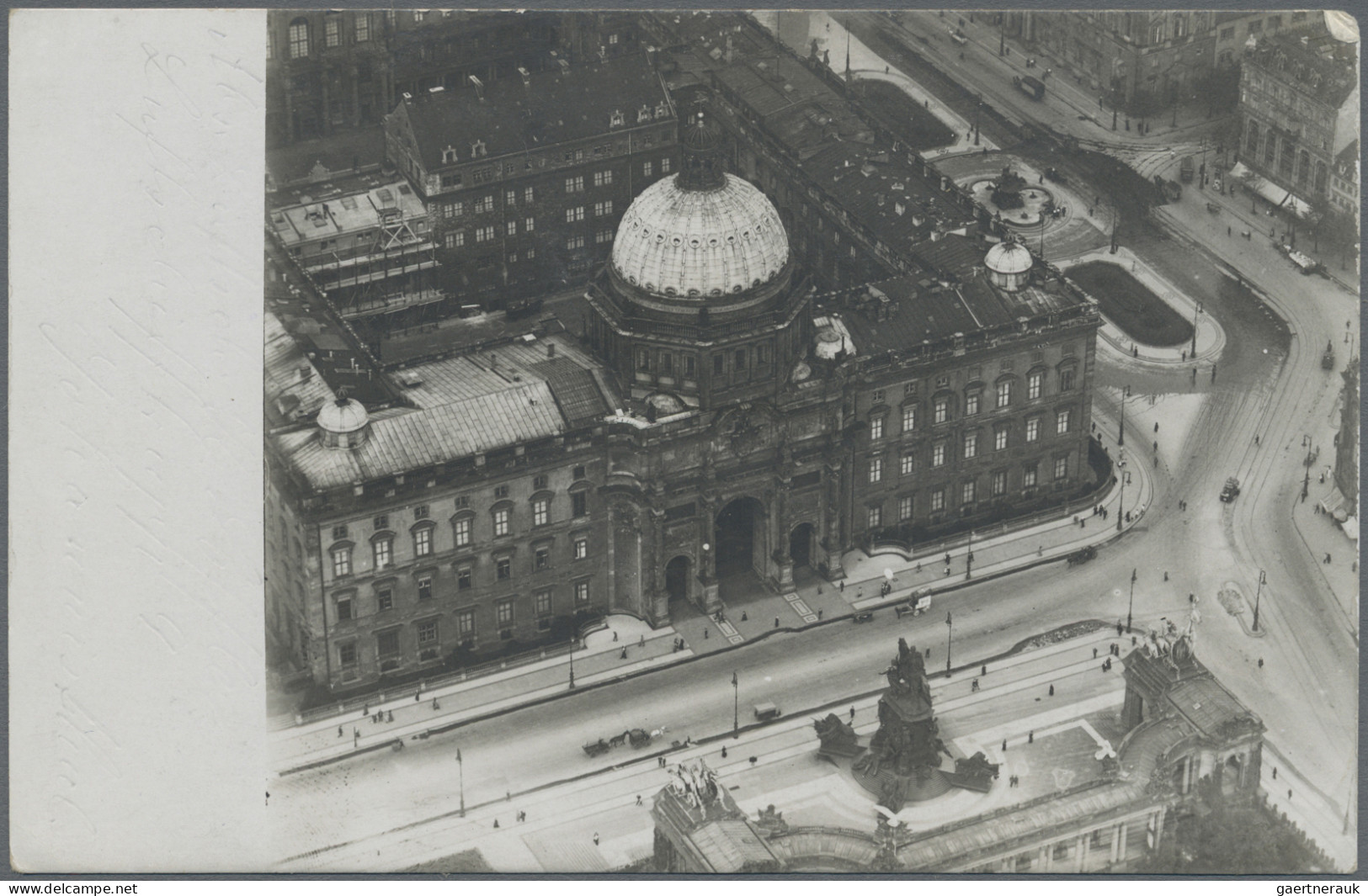 Thematics: zeppelin: 1910/1945 (ca): Posten mit dutzenden Zeppelin Photos, dazu